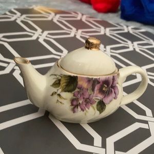 Vintage 2004 collectible "Special Place" miniature tea pot